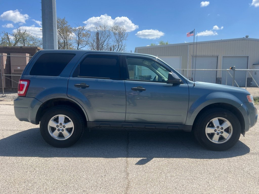 Used 2011 Ford Escape XLS w/ 101A Rapid Spec Order Code AWD/4WD image 5