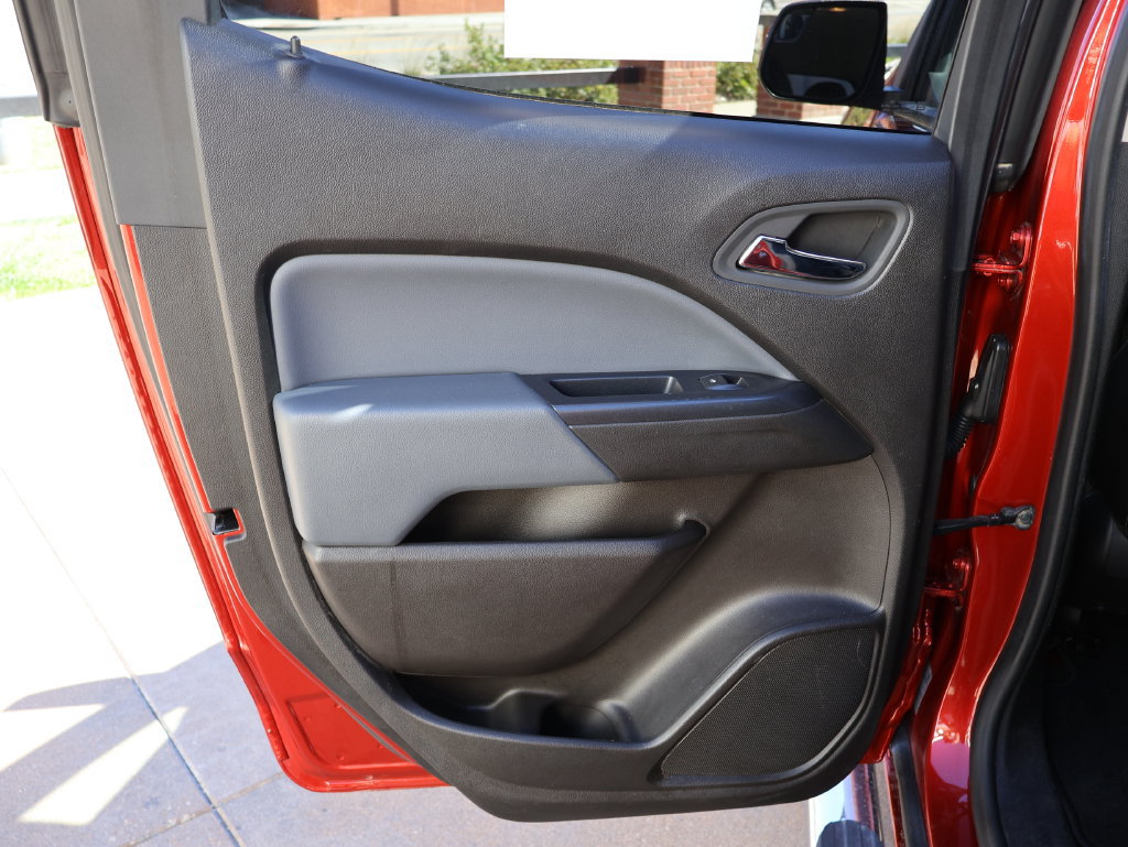 Used 2016 Chevrolet Colorado Z71 AWD/4WD image 13