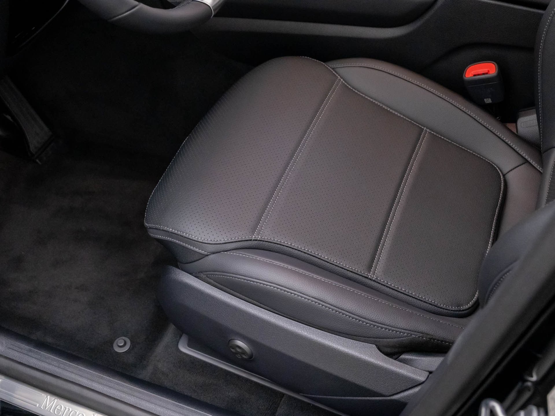 New 2026 Mercedes-Benz GLC 300 4MATIC image 16