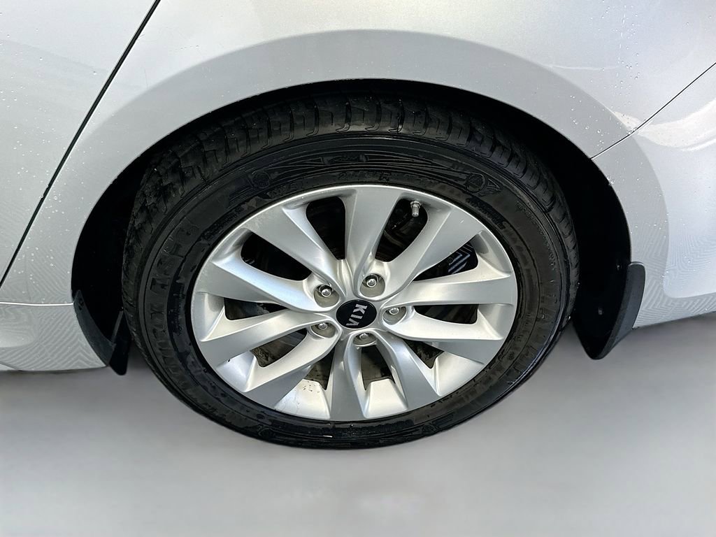 Used 2018 Kia Optima EX w/ Premium Package FWD image 28