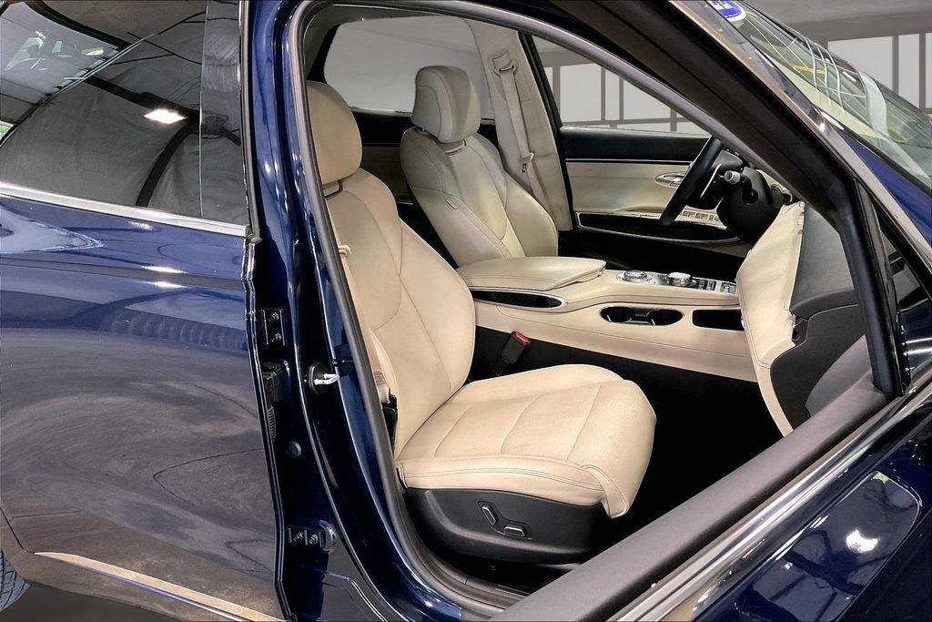 Used 2022 Genesis GV70 2.5T AWD/4WD image 29