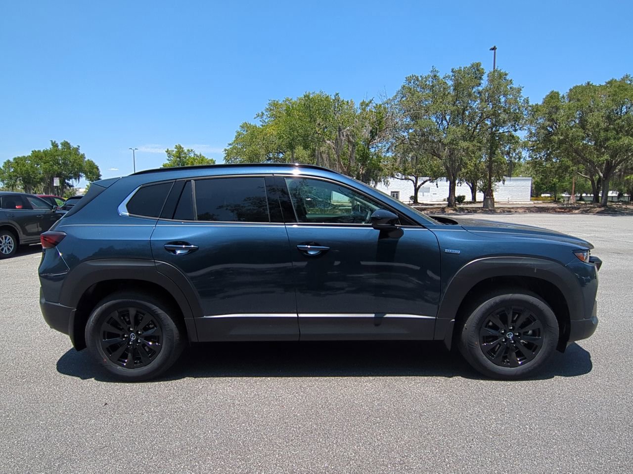 Used 2025 MAZDA CX-50 AWD 2.5 Hybrid w/ Premium Pkg image 2