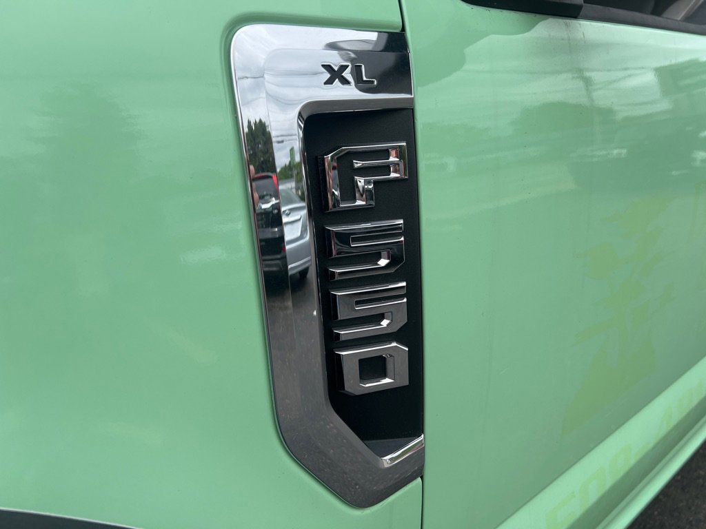 Used 2018 Ford F550 4x4 SuperCab Super Duty image 35