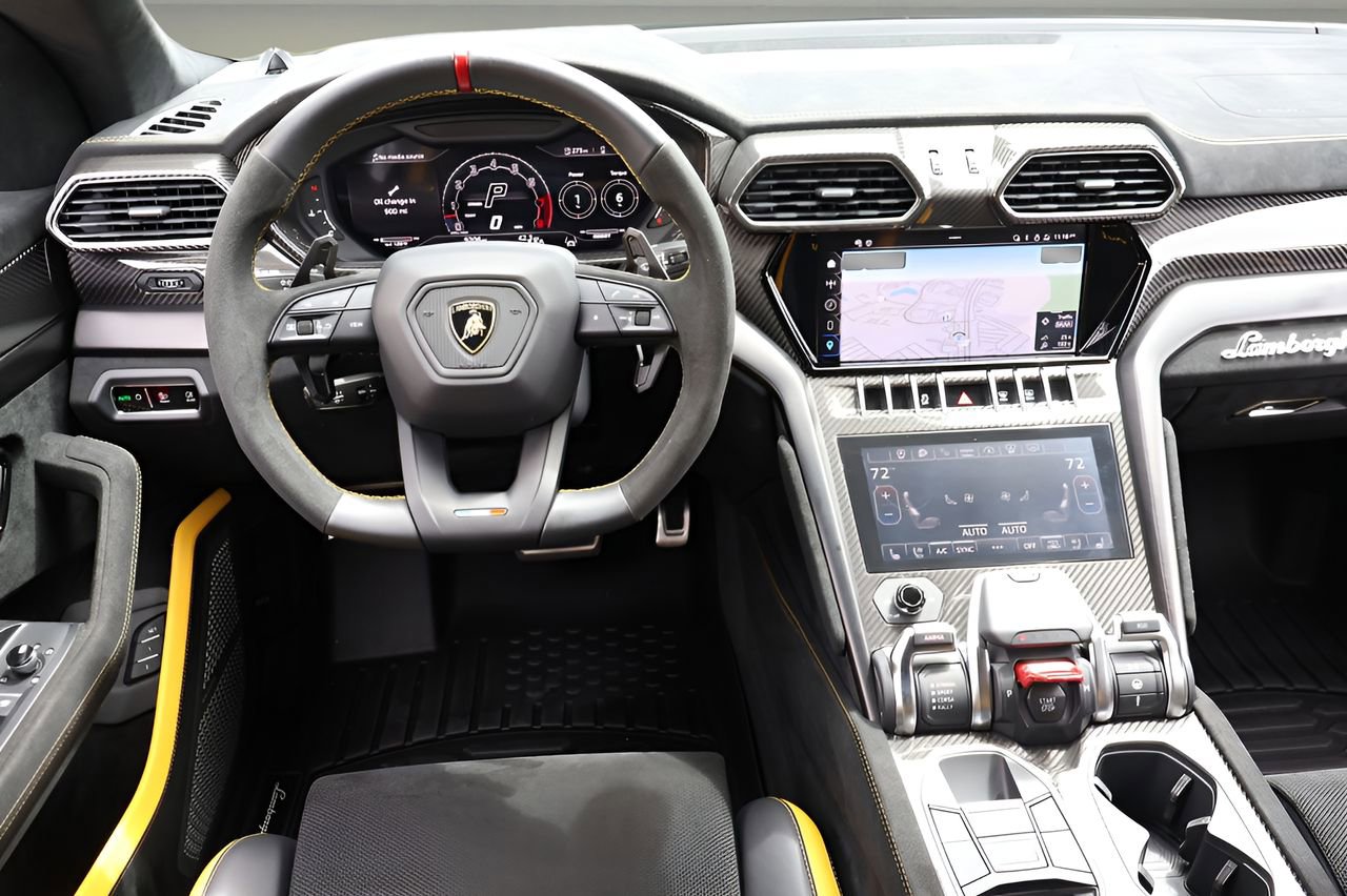 Used 2024 Lamborghini Urus Performante AWD/4WD image 19