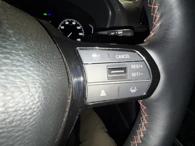 Used 2025 Honda Pilot TrailSport image 32