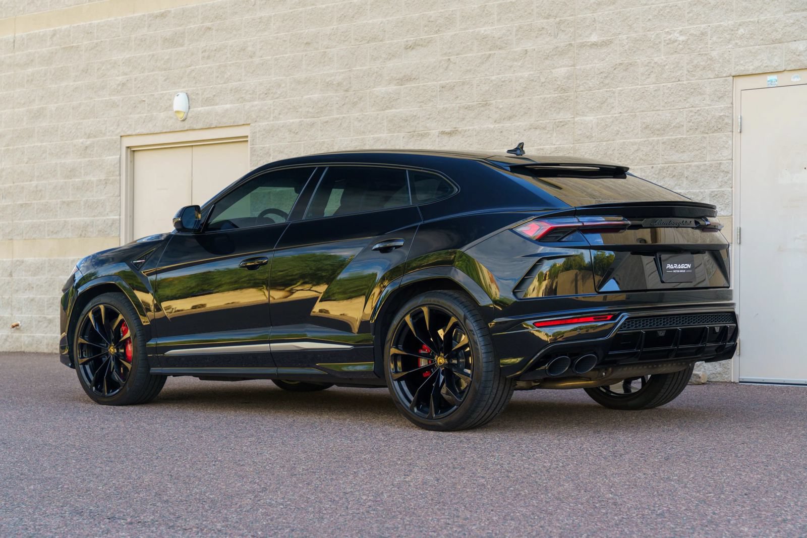 Used 2021 Lamborghini Urus AWD/4WD image 3