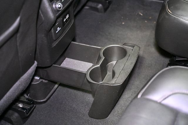 Used 2023 GMC Acadia SLT image 49