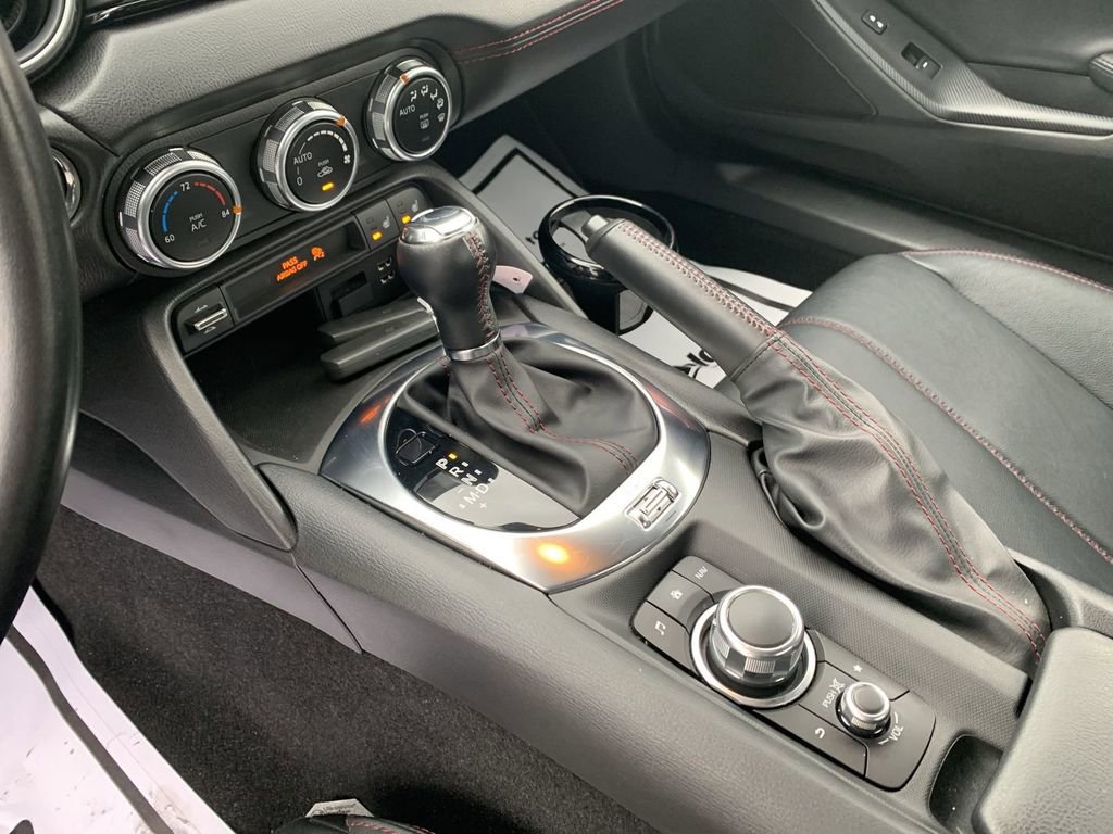 Used 2017 MAZDA MX-5 Miata RF Grand Touring image 18