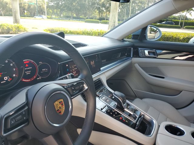 Used 2023 Porsche Panamera RWD image 22