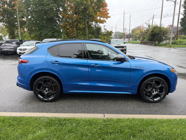 Used 2023 Alfa Romeo Stelvio Estrema AWD/4WD image 9