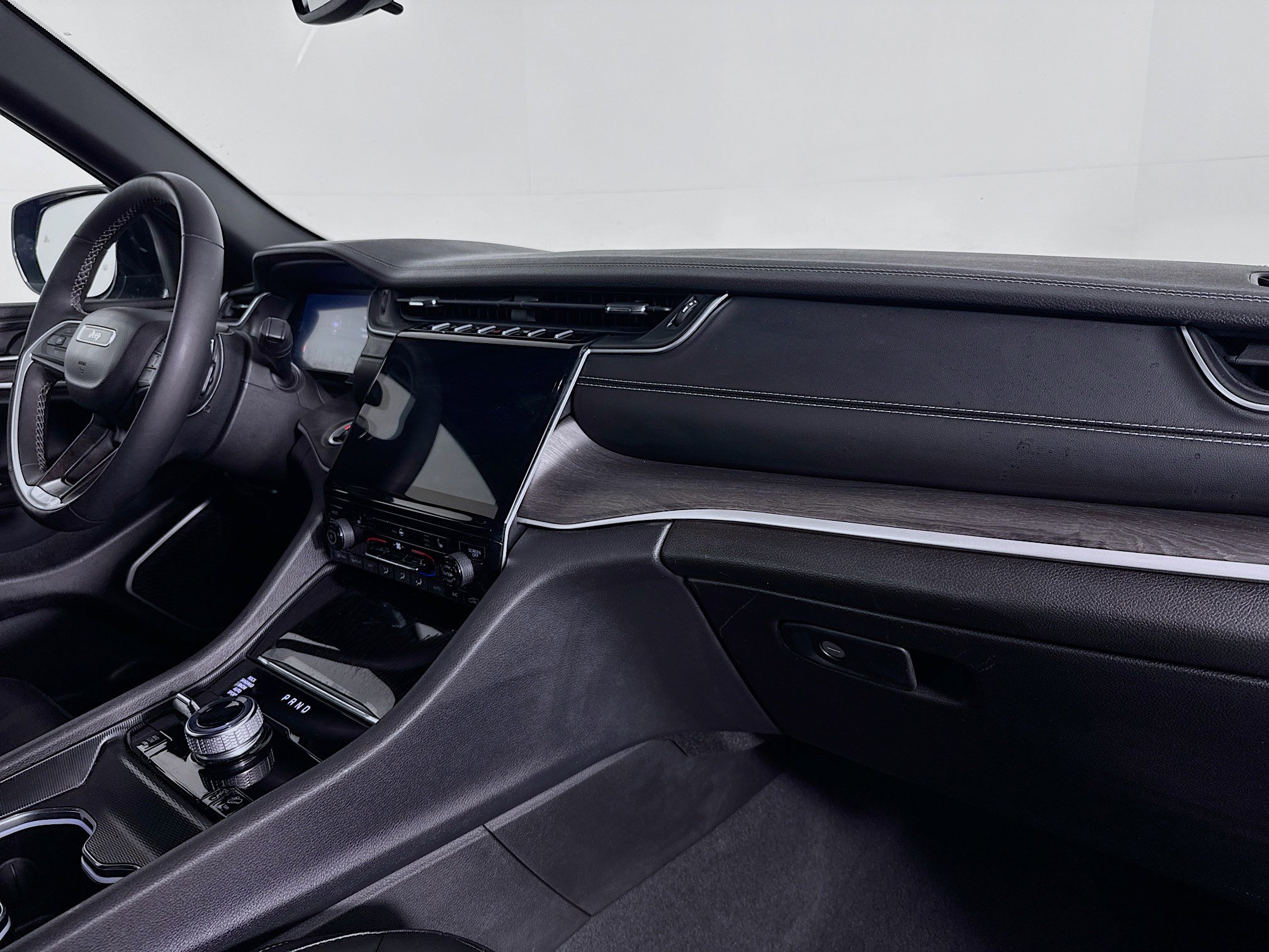 Used 2024 Jeep Grand Cherokee Limited 4xe image 29