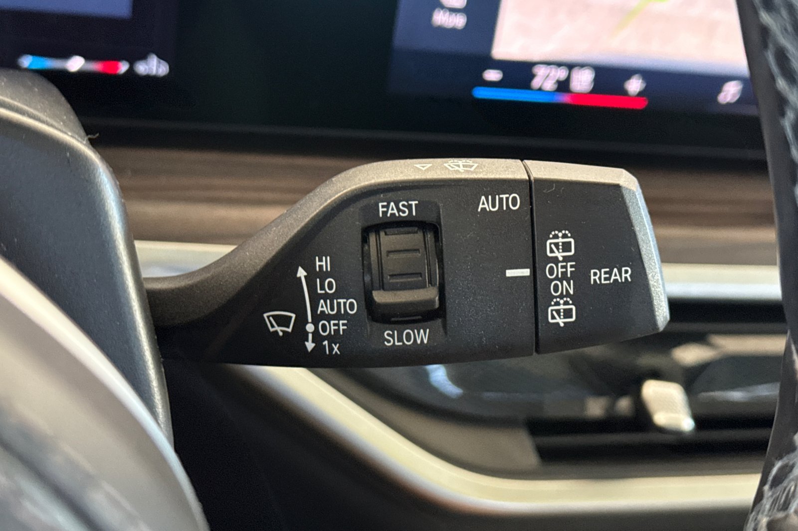 Used 2024 BMW X7 xDrive40i w/ M Sport Package AWD/4WD image 34