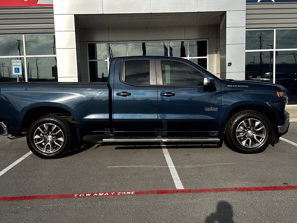 Used 2020 Chevrolet Silverado 1500 LT w/ Texas Edition RWD image 5