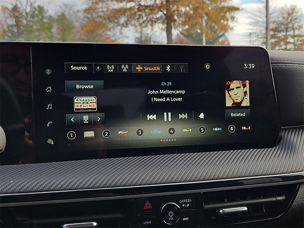 Certified 2025 Nissan Kicks SR w/ Illumination Package image 19