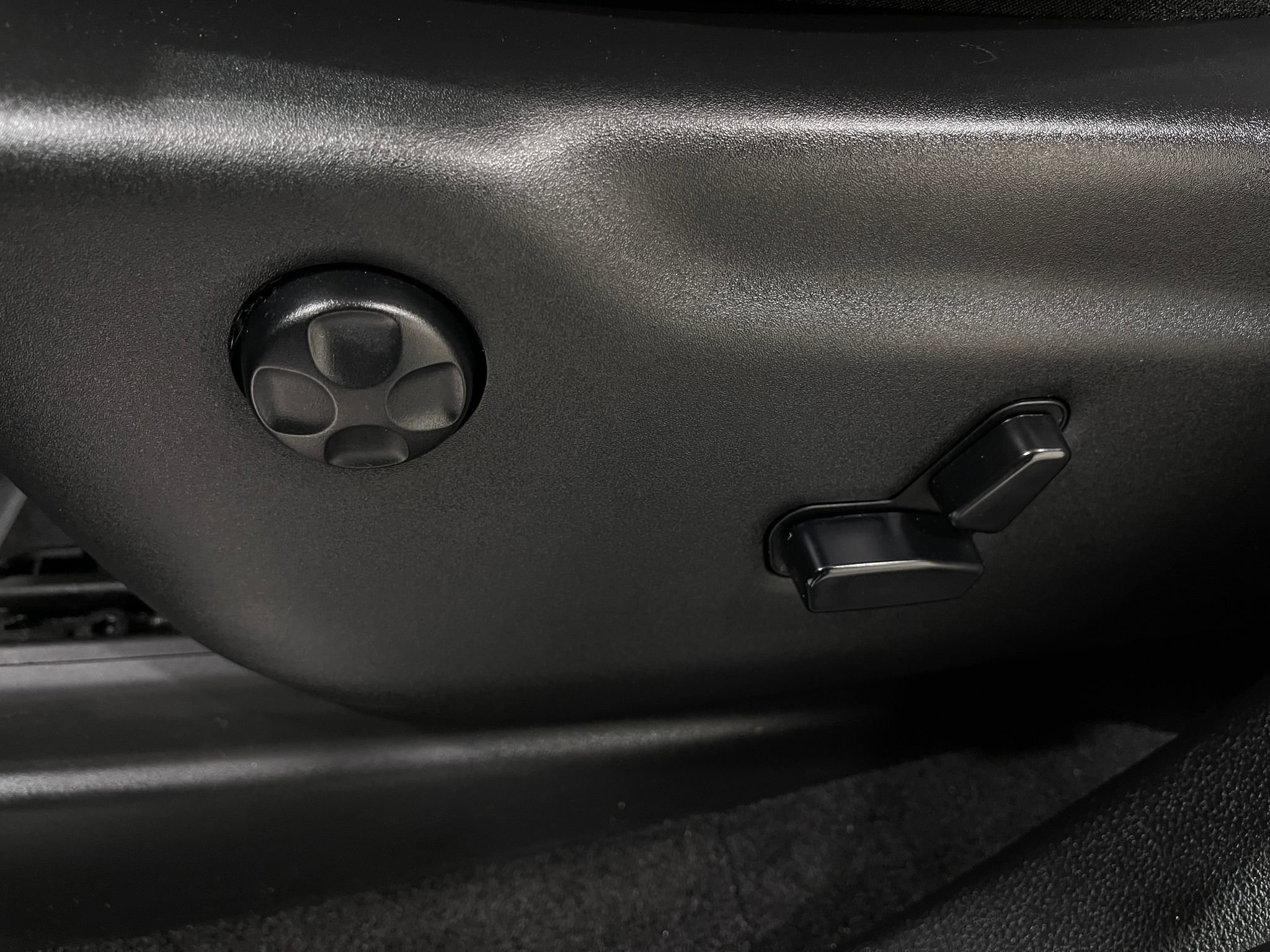 Used 2018 Dodge Durango GT w/ Premium Group AWD/4WD image 17