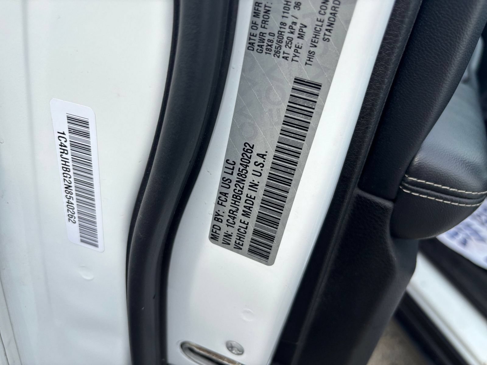 Used 2022 Jeep Grand Cherokee Limited AWD/4WD image 28