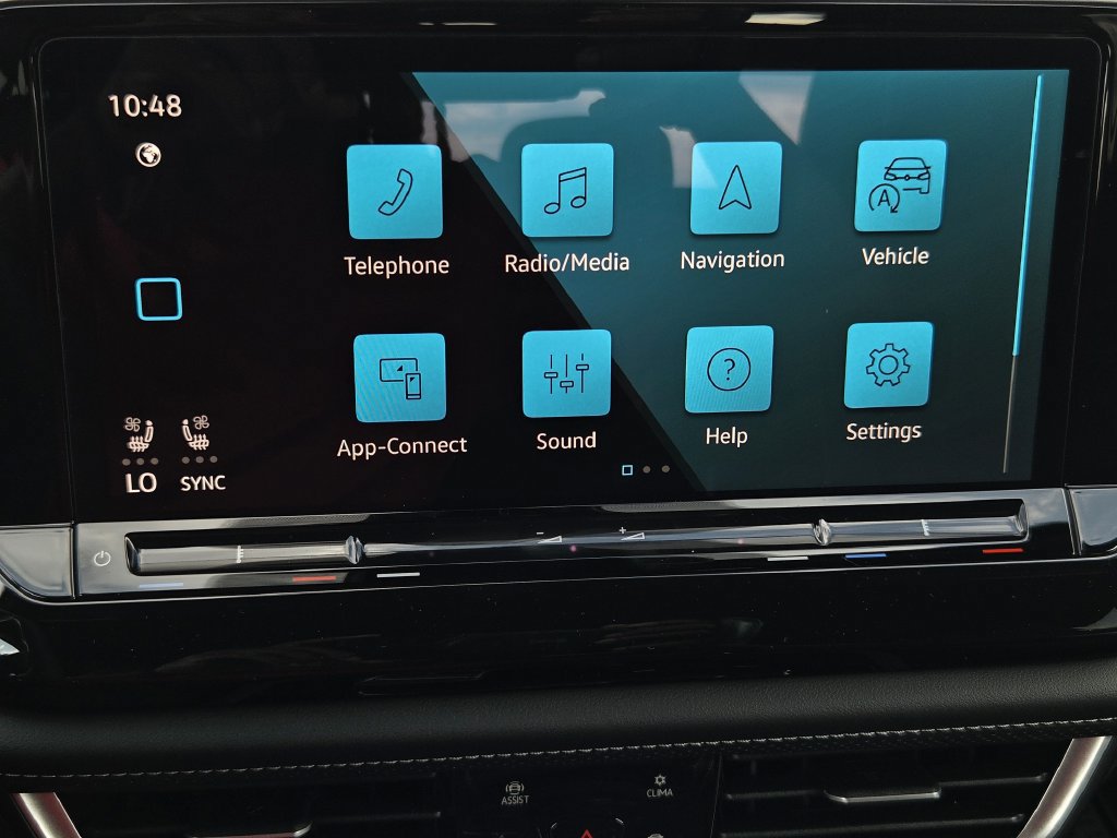 New 2026 Volkswagen Atlas Cross Sport SE FWD image 14