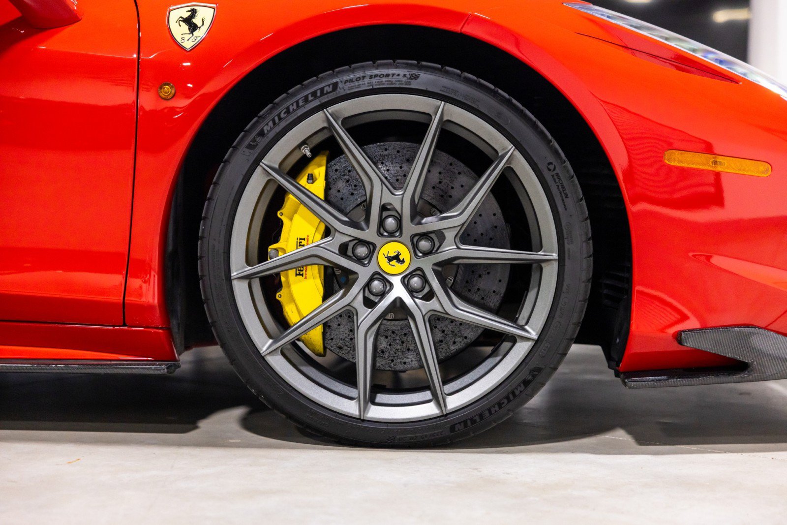 Used 2012 Ferrari 458 Italia Coupe RWD image 23