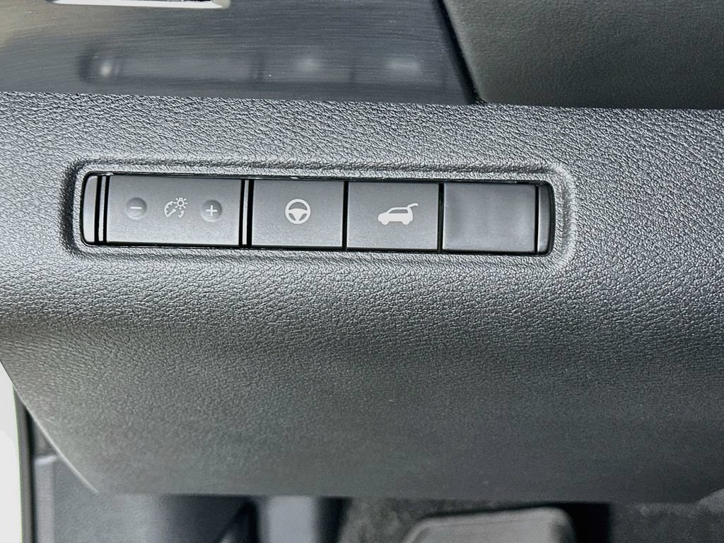 Used 2024 Nissan Pathfinder SL AWD/4WD image 10