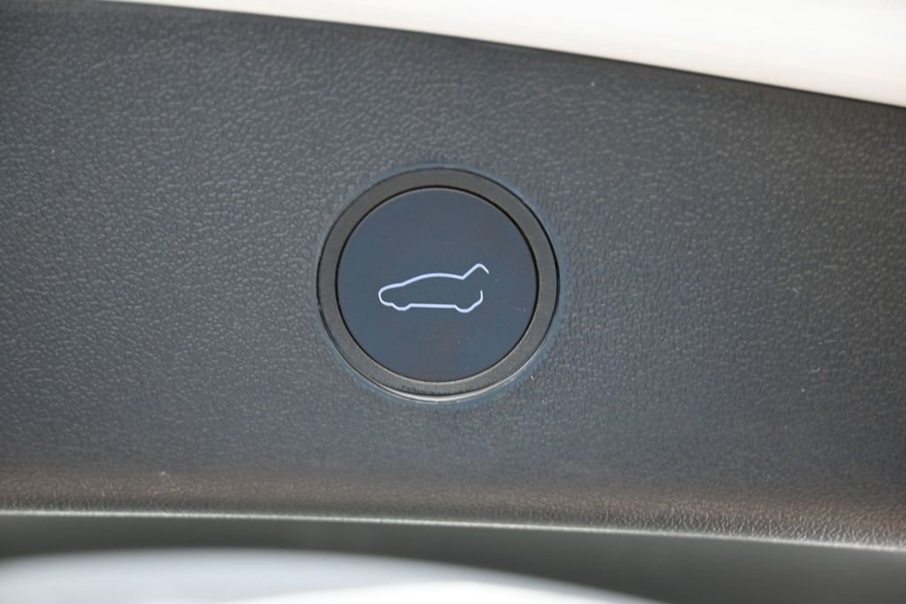 Used 2023 Tesla Model 3 Standard Range RWD image 15