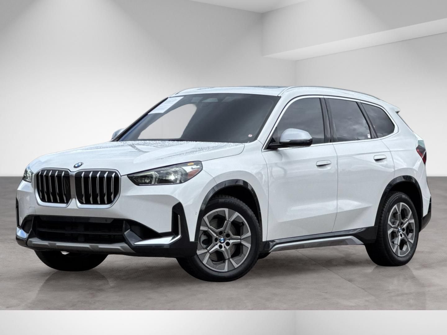 Used 2023 BMW X1 xDrive28i w/ Convenience Package AWD/4WD image 2