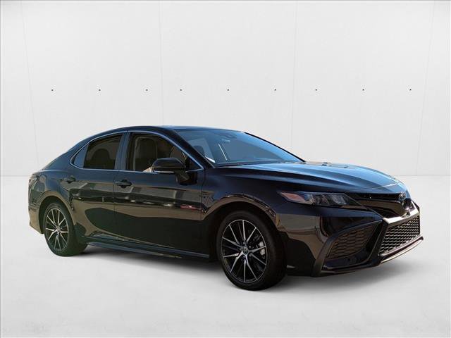 Certified 2024 Toyota Camry SE image 3