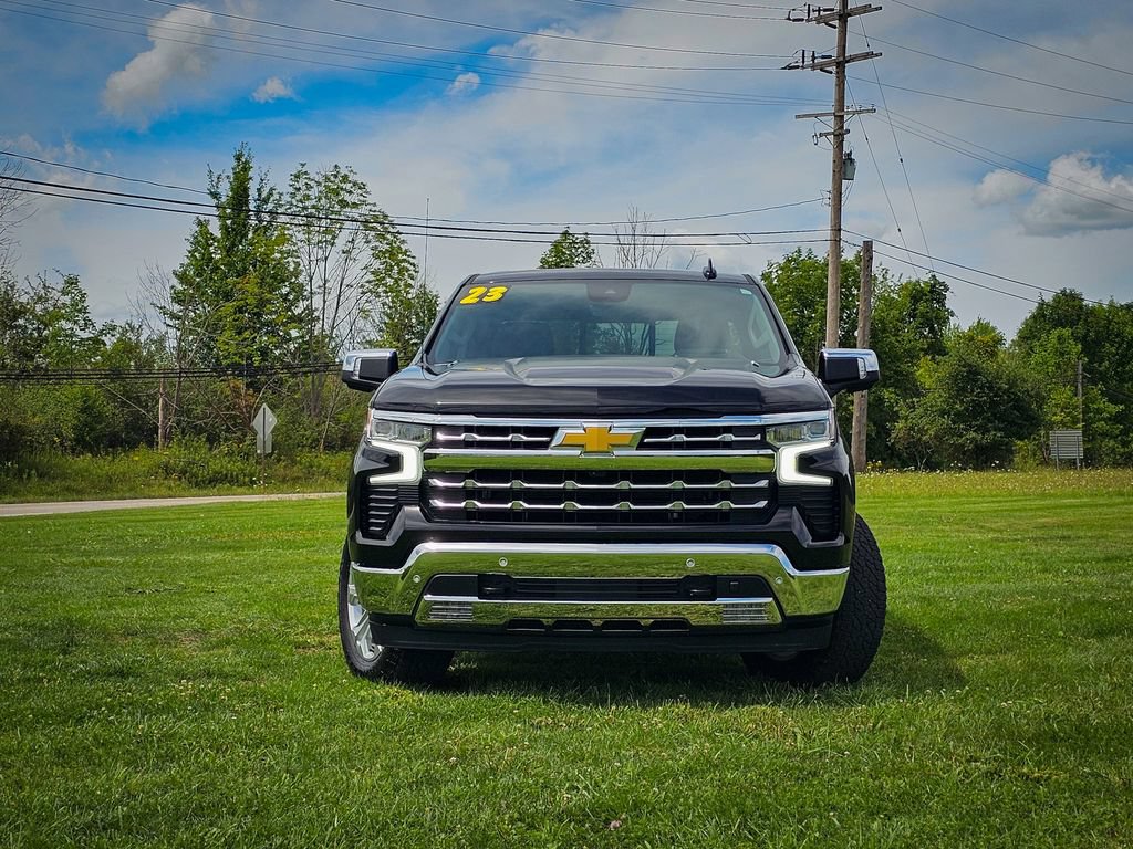 Used 2023 Chevrolet Silverado 1500 LTZ w/ LTZ Premium Package AWD/4WD image 10