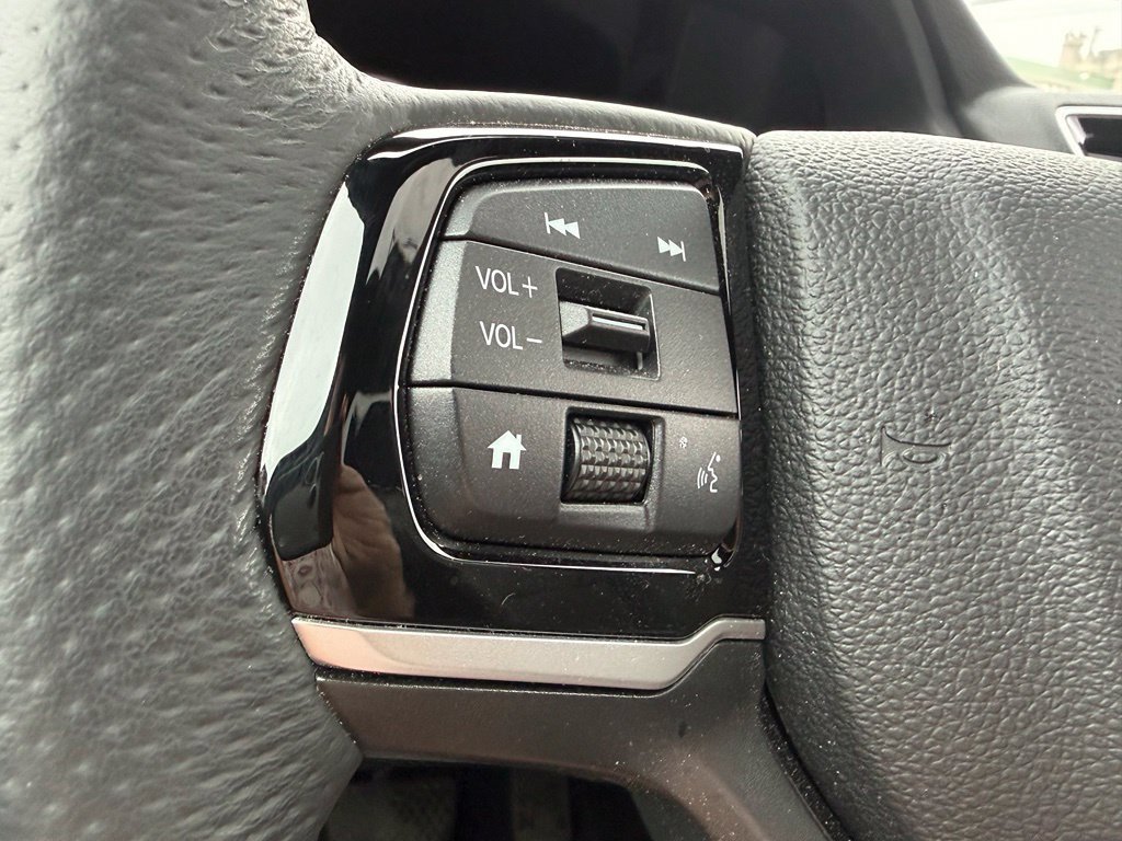 Certified 2025 Honda Ridgeline Black Edition image 5