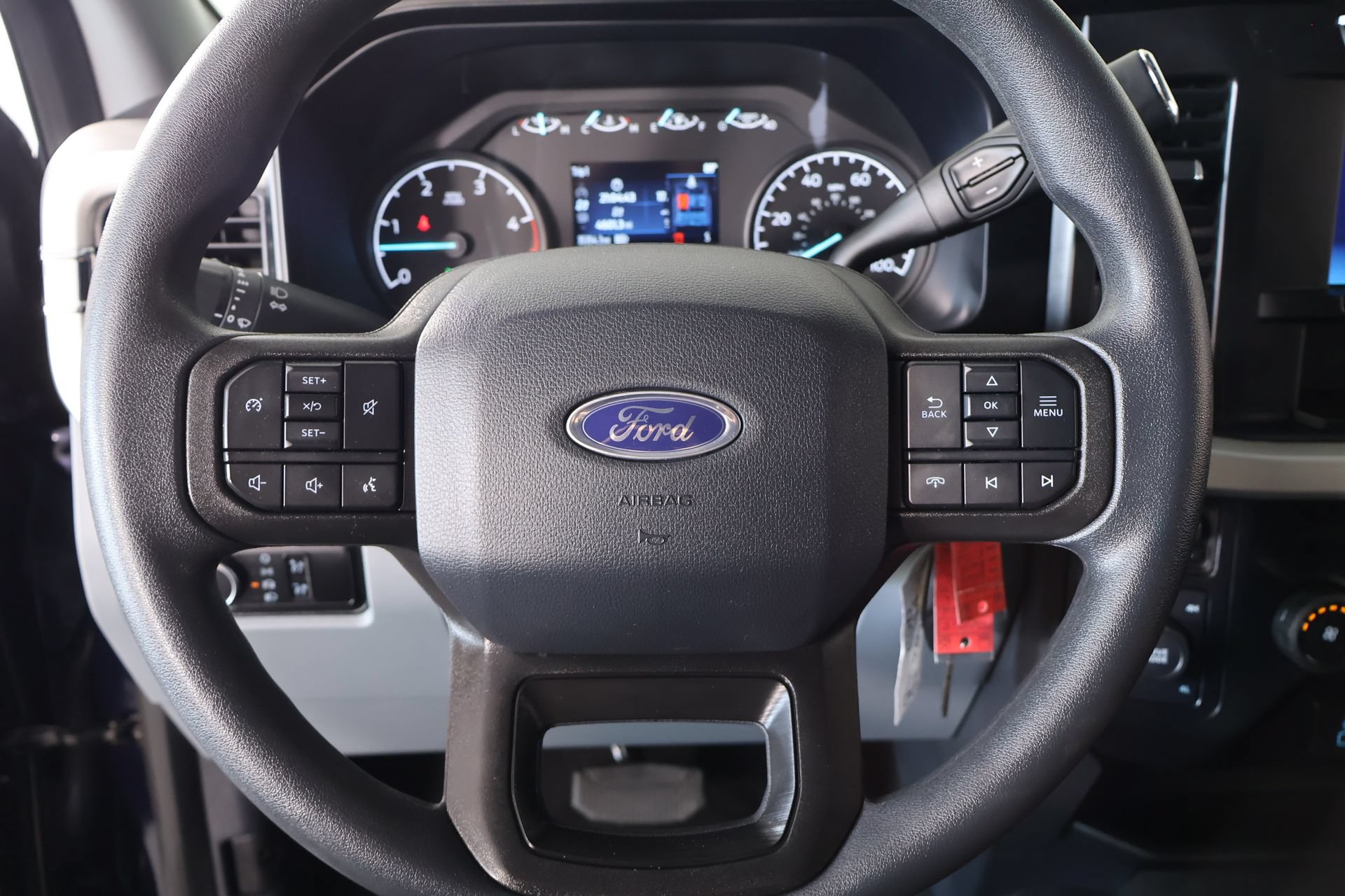 Used 2024 Ford F250 XL w/ STX Appearance Package AWD/4WD image 3