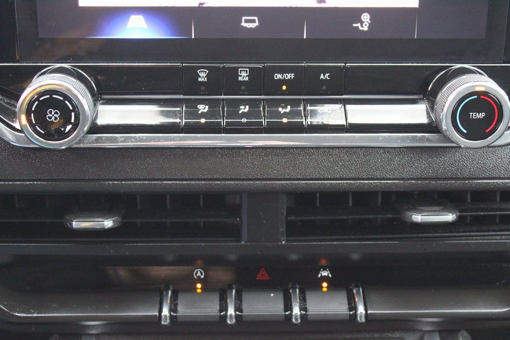 Used 2023 Chevrolet Colorado Trail Boss w/ Advanced Trailering Package image 16