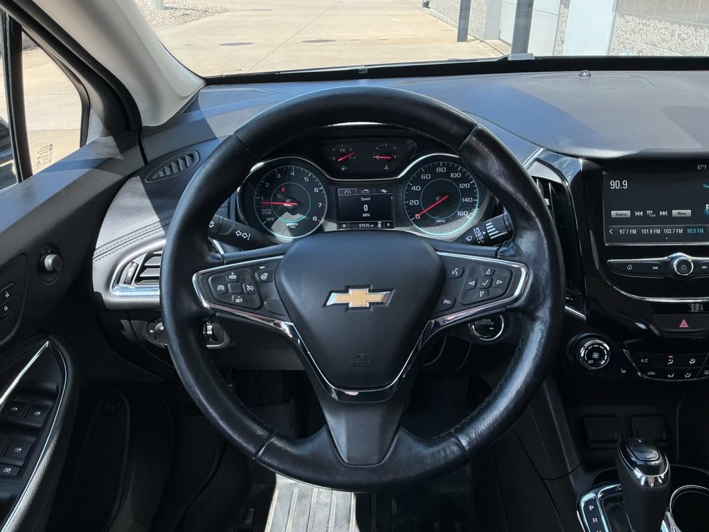 Used 2016 Chevrolet Cruze Premier FWD image 11
