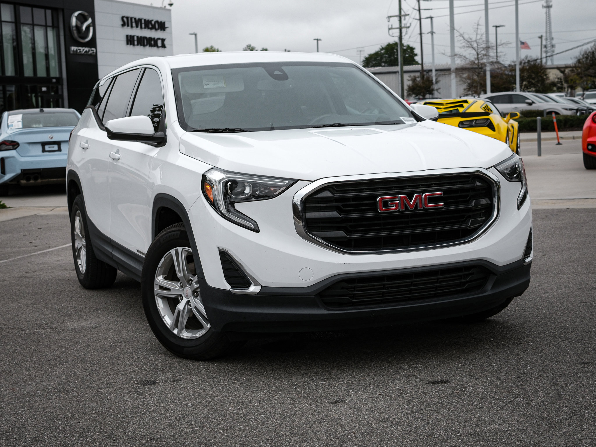 Used 2020 GMC Terrain SLE image 2