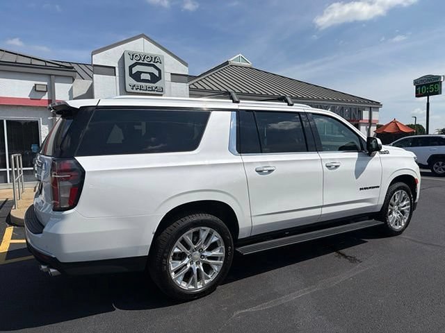 Used 2021 Chevrolet Suburban High Country w/ Premium Package AWD/4WD image 17