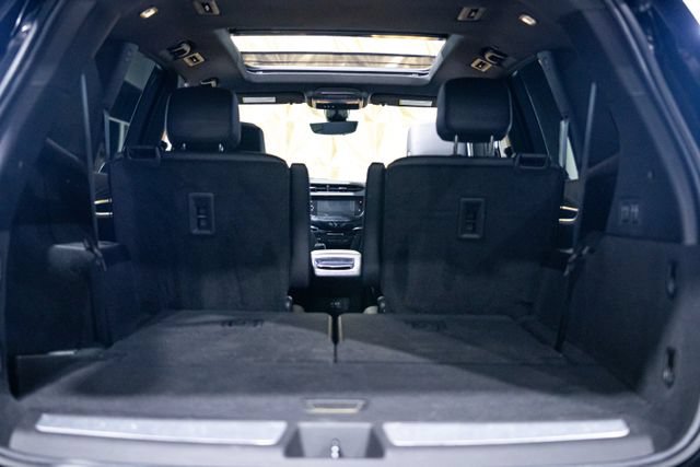 Used 2024 Cadillac XT6 Premium Luxury w/ Technology Package FWD image 26