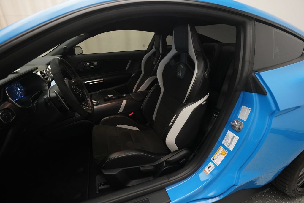 Used 2022 Ford Mustang Shelby GT500 w/ Technology Package RWD image 7