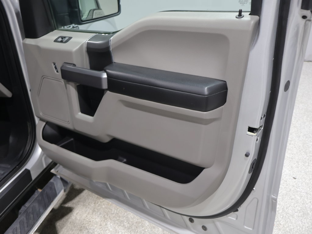 Used 2019 Ford F150 XLT w/ Equipment Group 302A Luxury AWD/4WD image 23