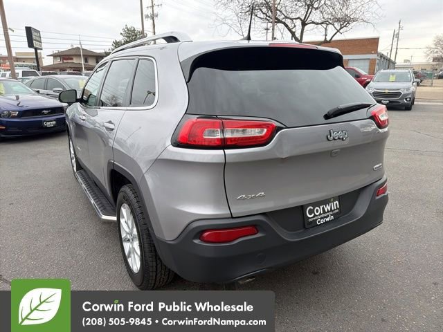 Used 2018 Jeep Cherokee Latitude Plus w/ Cold Weather Group image 7
