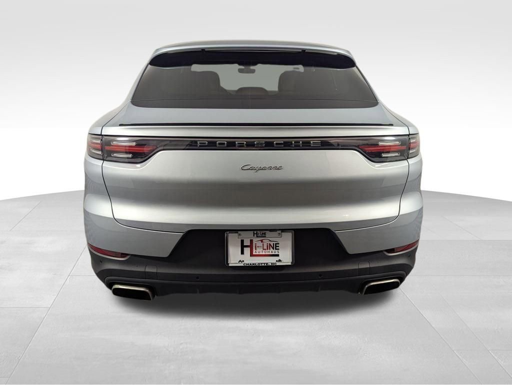 Used 2022 Porsche Cayenne Coupe image 21