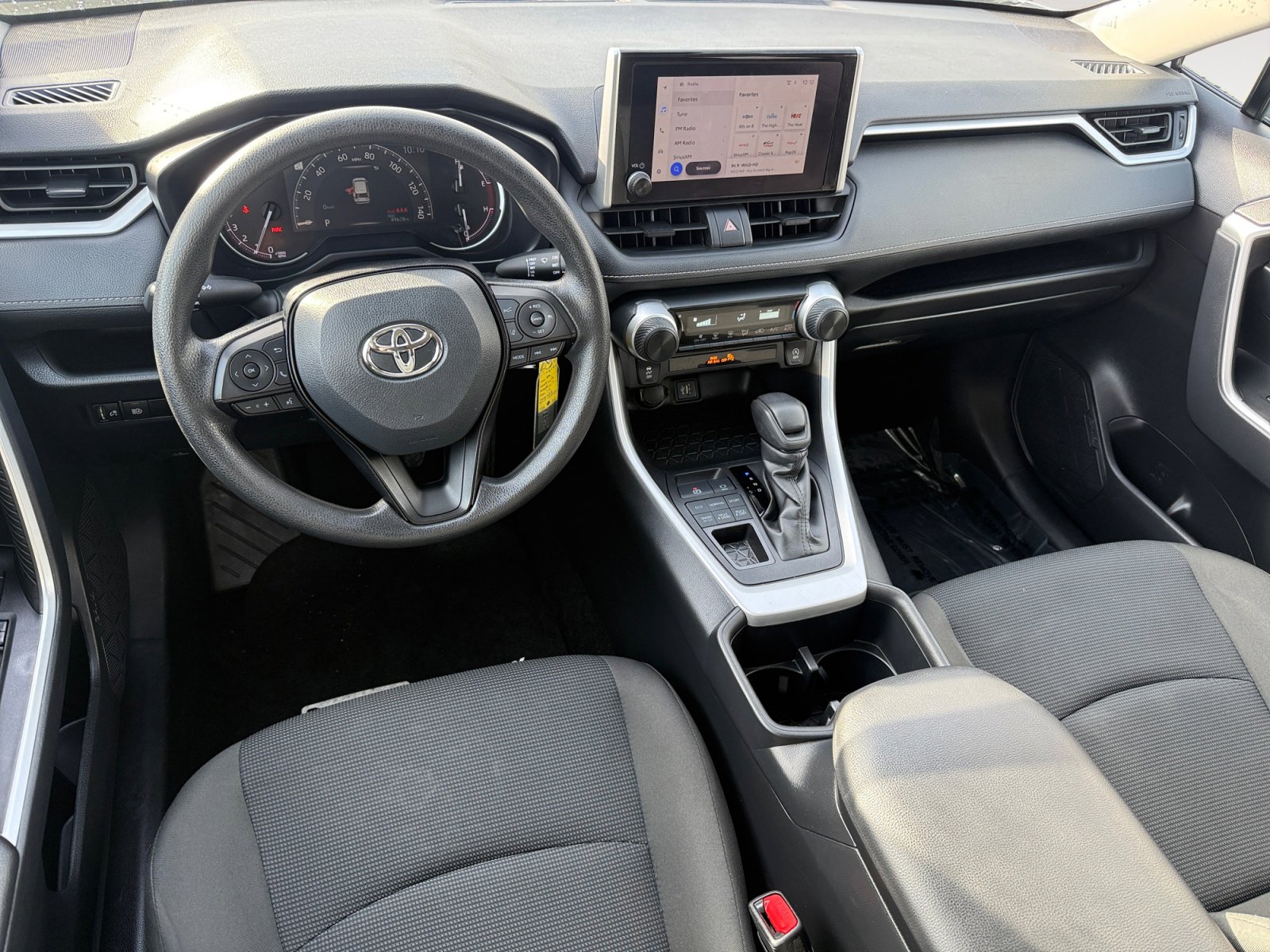 Used 2024 Toyota RAV4 LE image 15