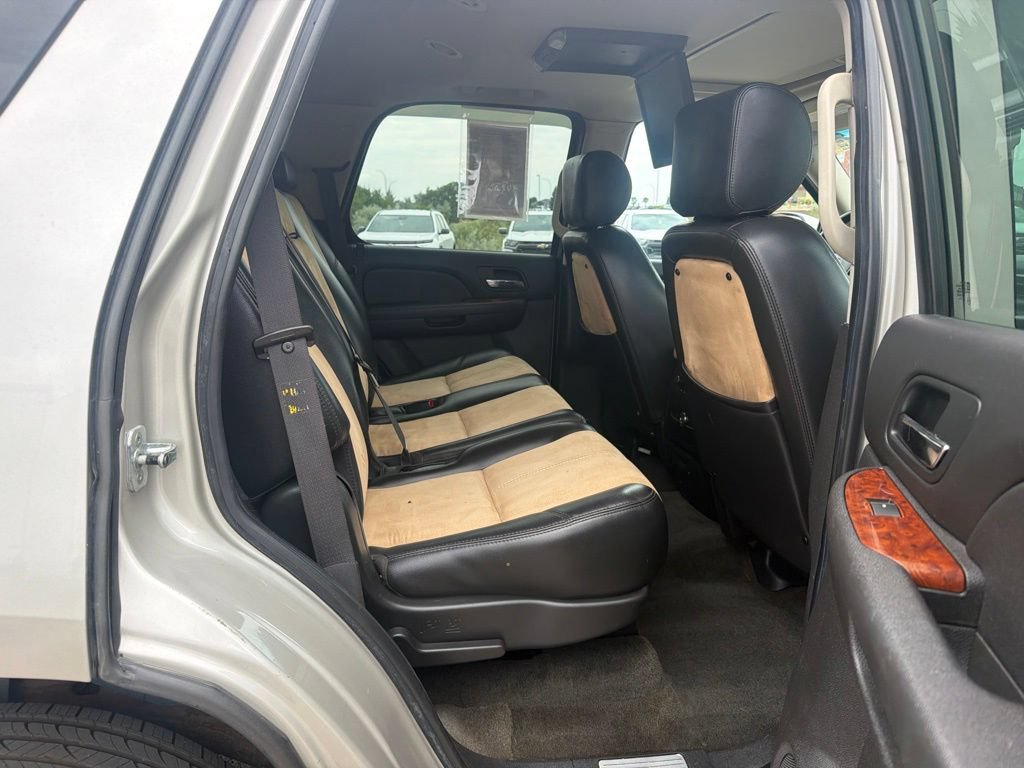 Used 2007 Chevrolet Tahoe LT w/ LT Preferred Equipment Group AWD/4WD image 30