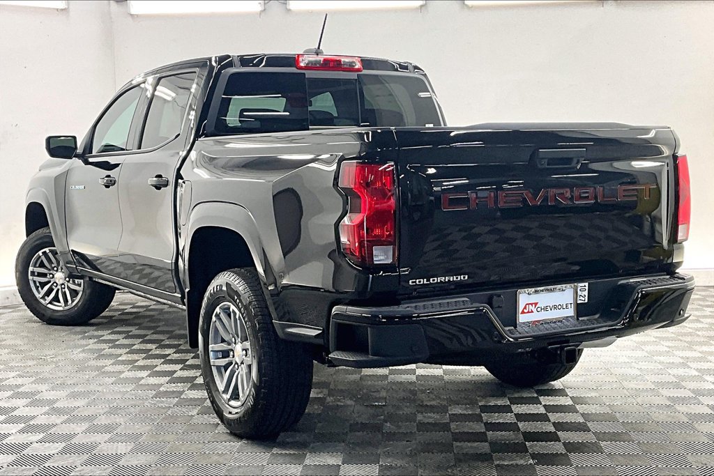 New 2026 Chevrolet Colorado LT RWD image 2