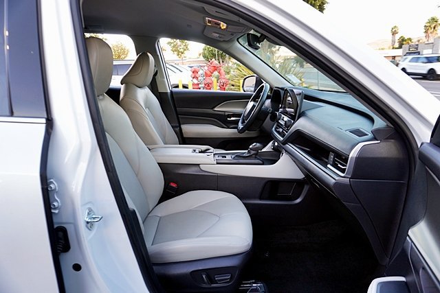 Used 2025 Toyota Grand Highlander FWD image 17