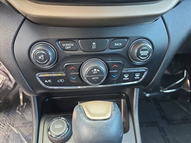 Used 2014 Jeep Cherokee Limited AWD/4WD image 21