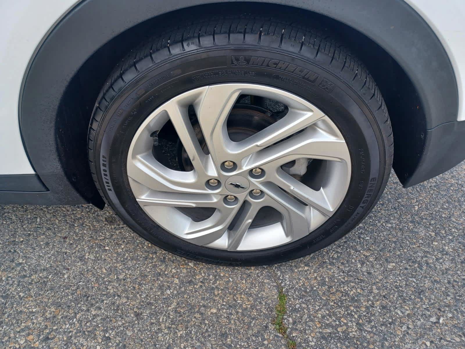 Used 2023 Chevrolet Bolt LT FWD image 19
