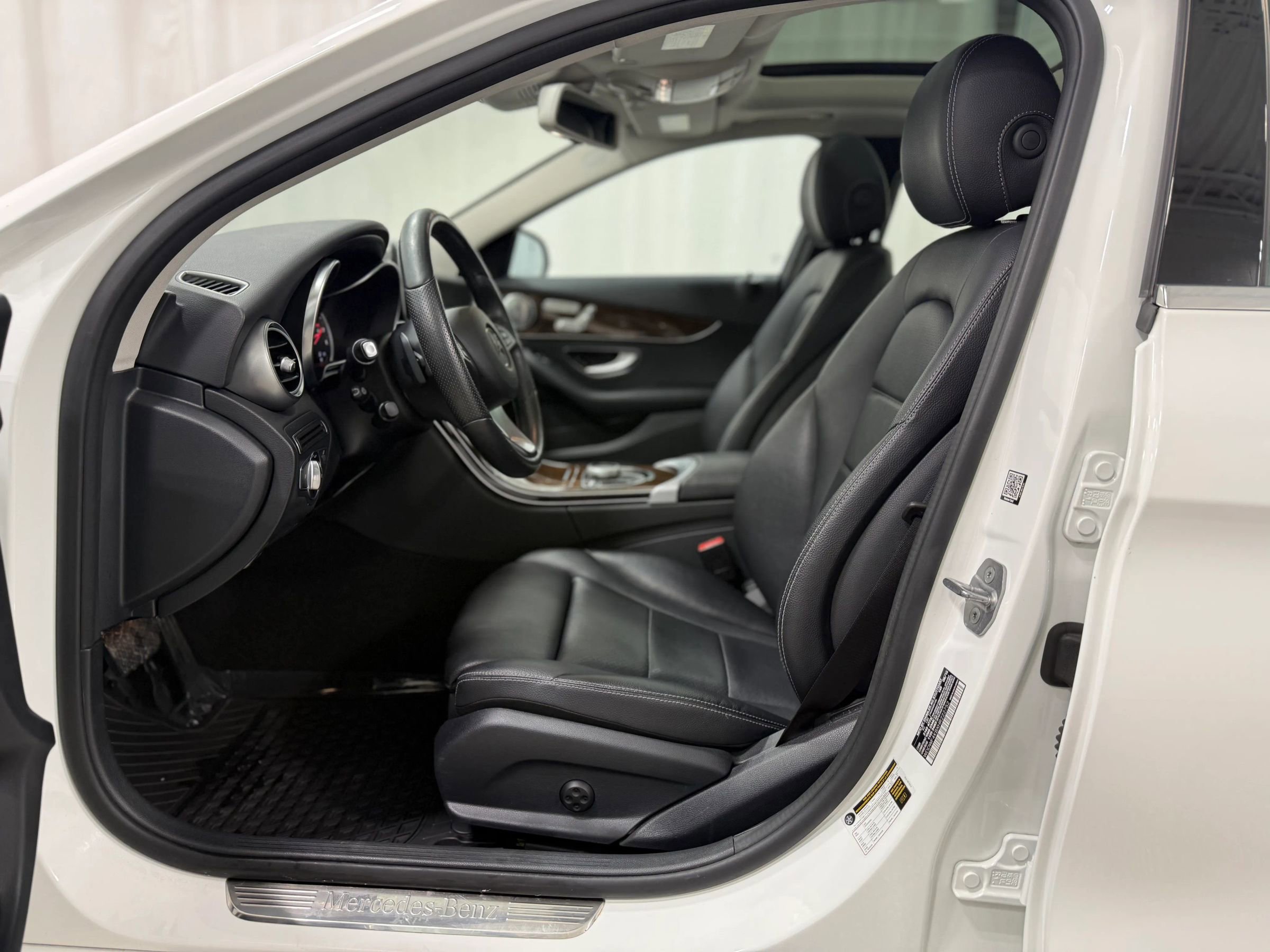 Used 2017 Mercedes-Benz C 300 4MATIC Sedan image 13