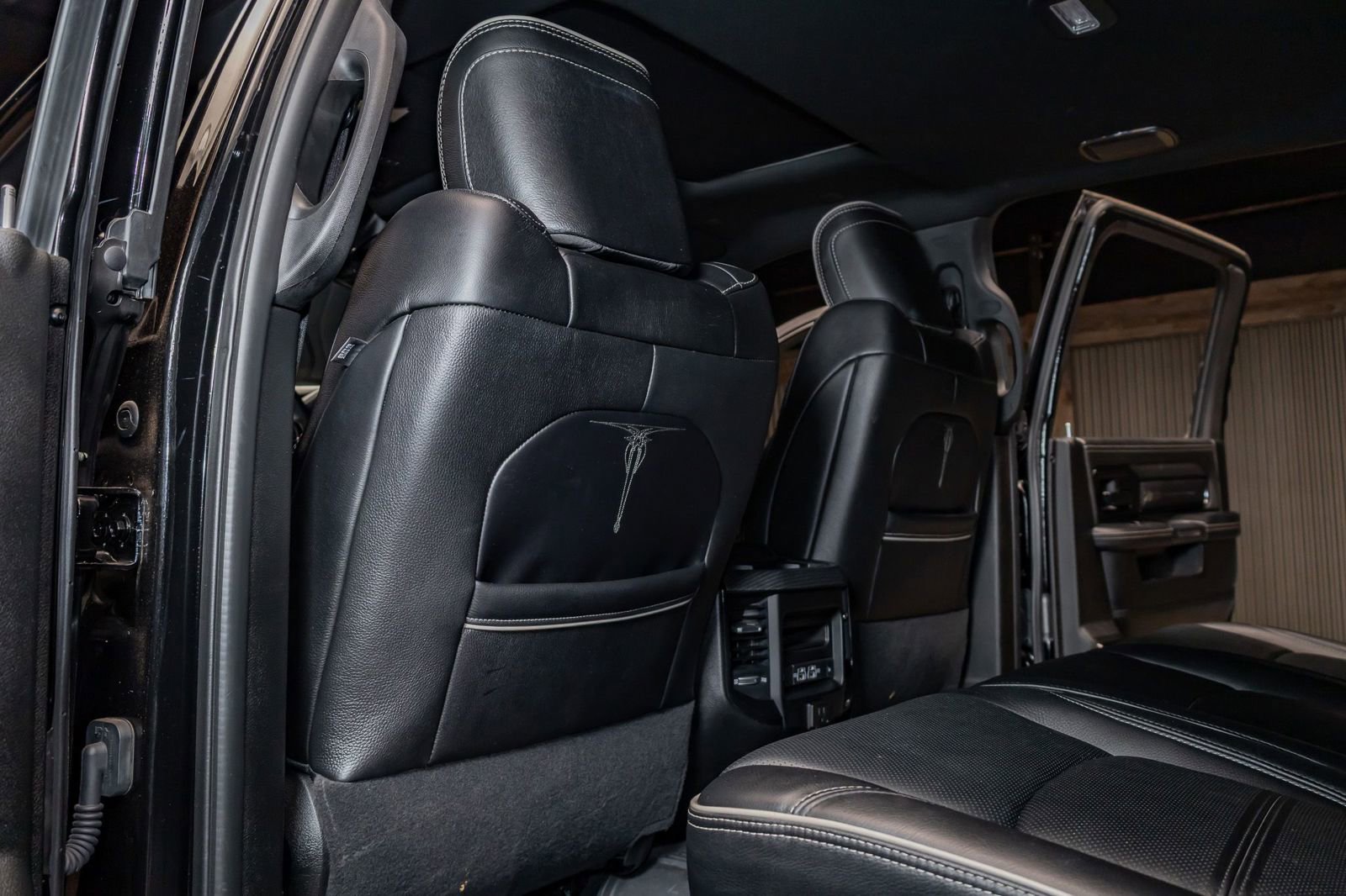 Used 2023 RAM 3500 Limited image 28