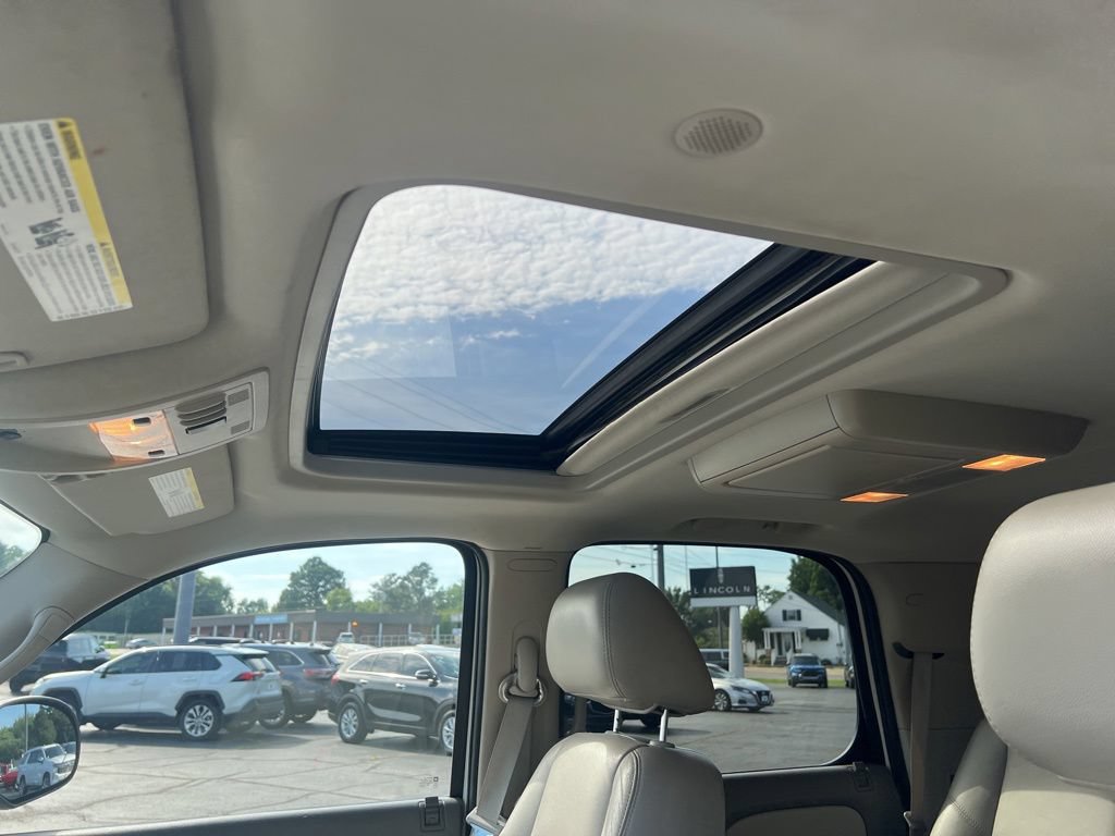 Used 2011 Chevrolet Tahoe LTZ AWD/4WD image 10