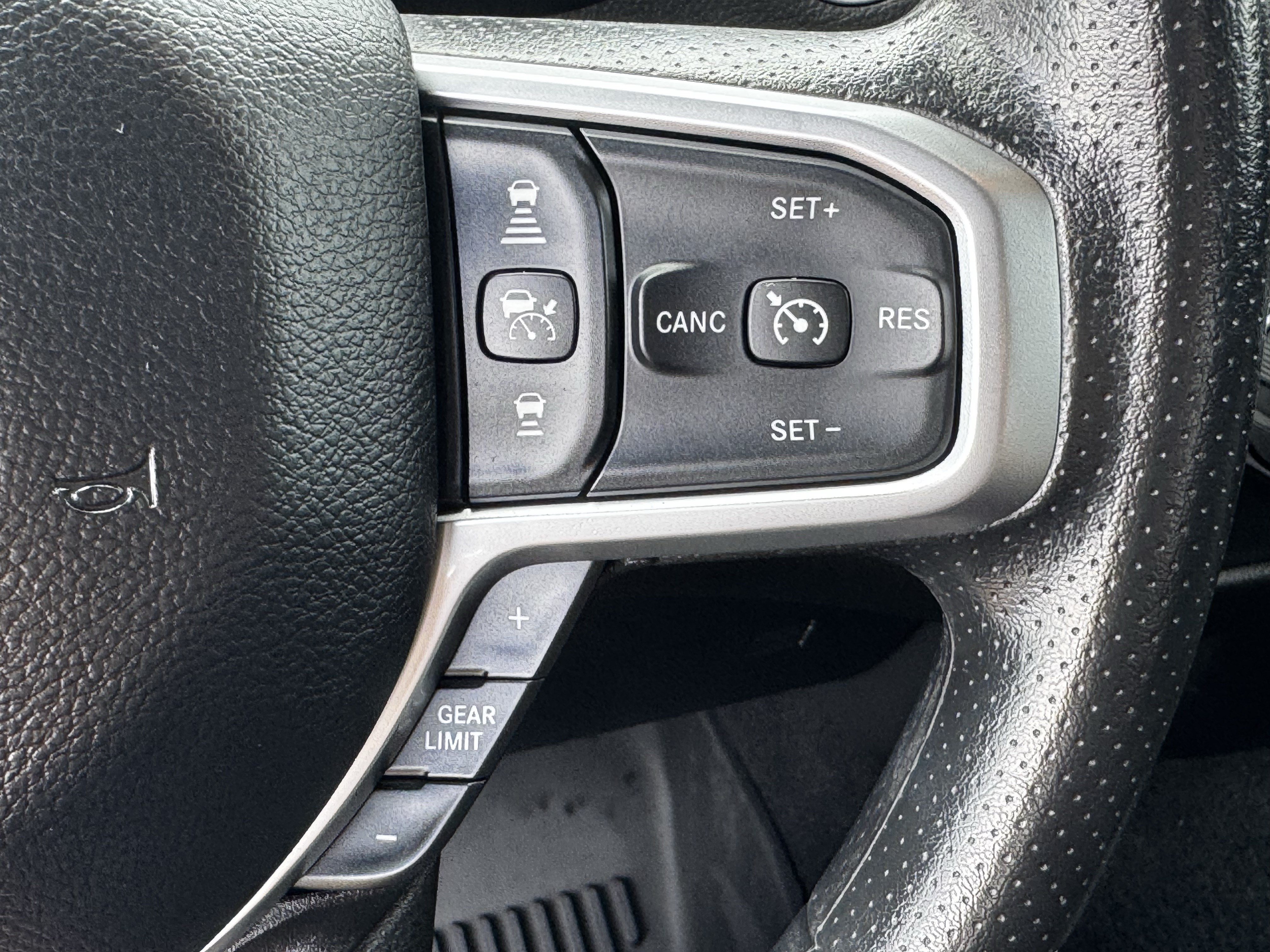 Used 2025 RAM 1500 Big Horn AWD/4WD image 23