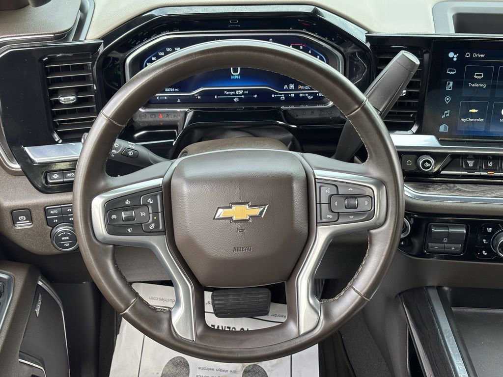Used 2024 Chevrolet Silverado 2500 LTZ w/ LTZ Convenience Package image 11