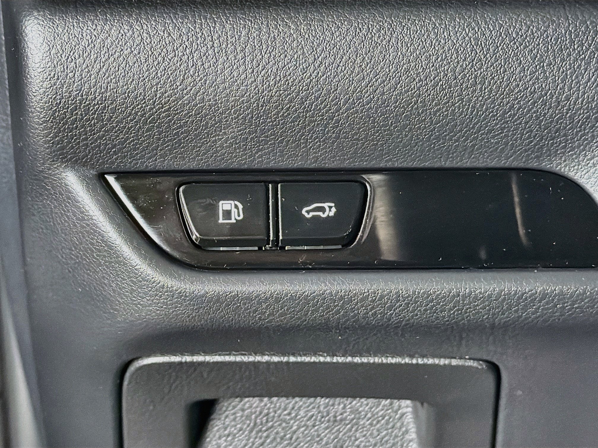 Used 2023 Lexus NX 350h AWD image 16